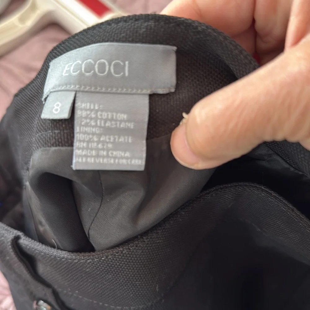 Eccoci Oencil Skirt- worn twice. 90‎ retail